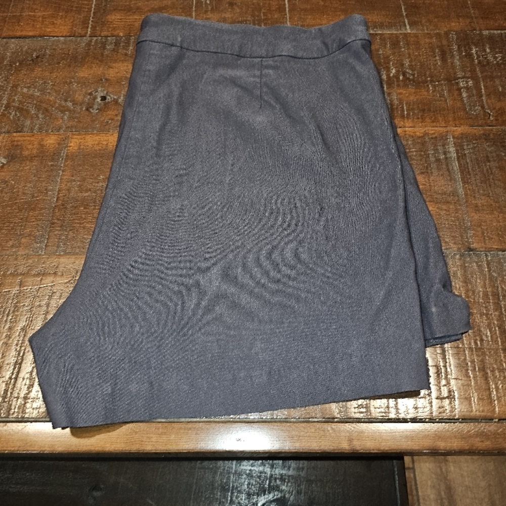 Classic Gray Women's Shorts - Picture 3 of 8